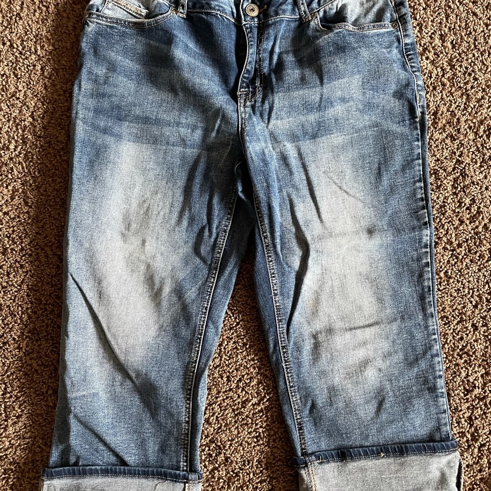 - Maurices capris, size 11/12